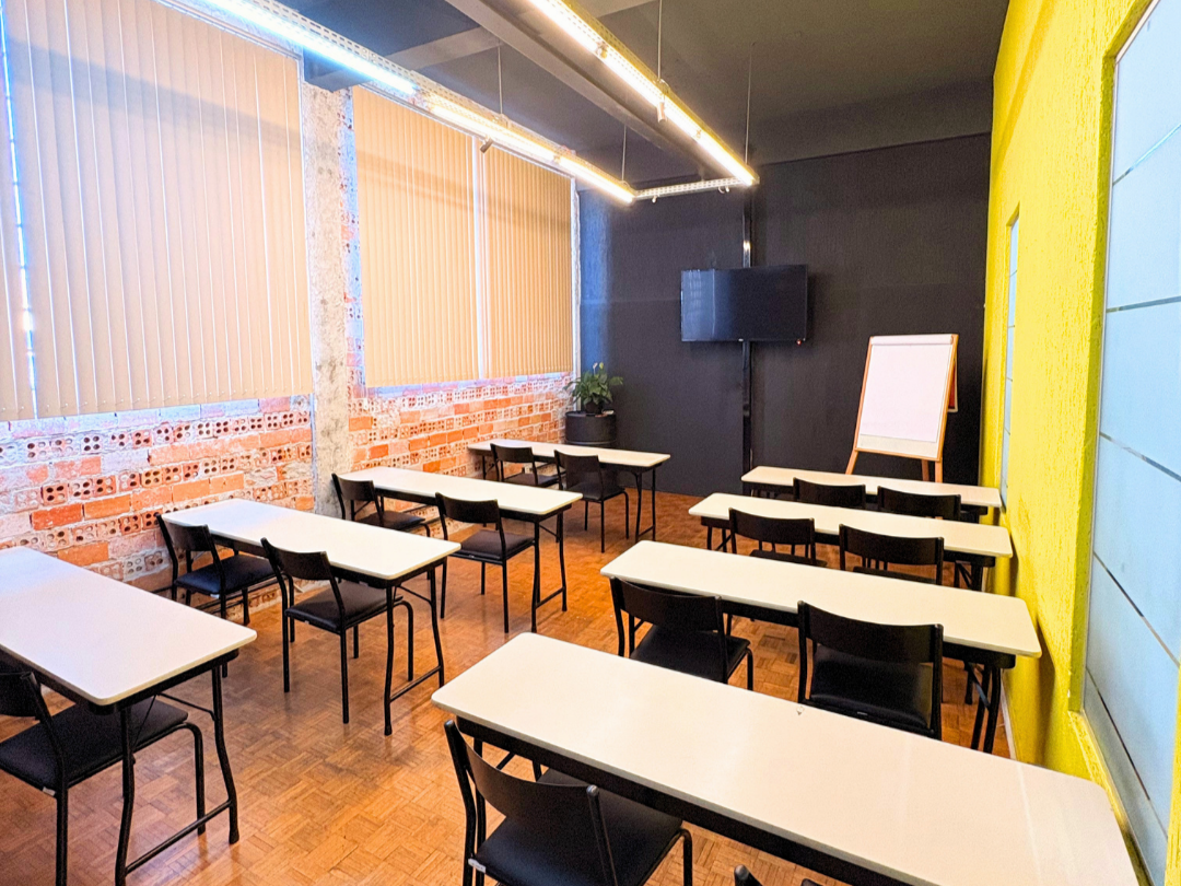 Sala de treinamento da Aldeia montada para grupo